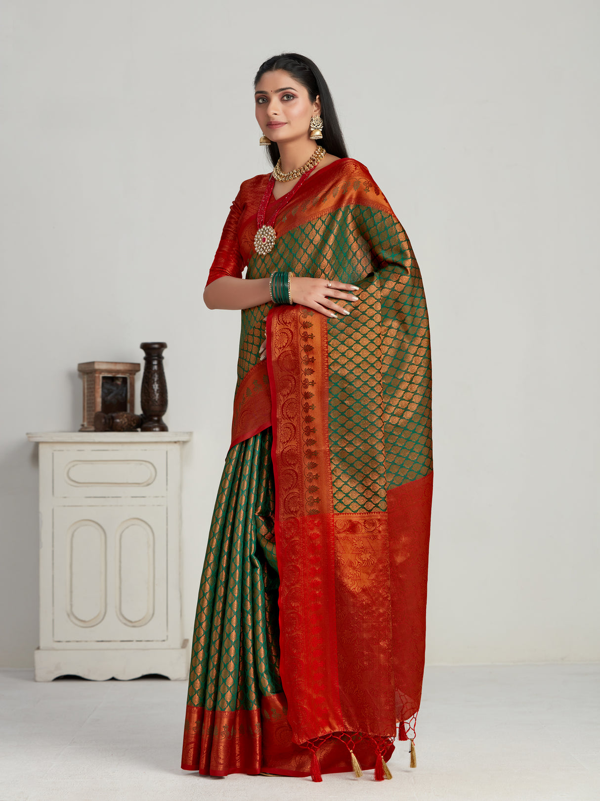 Mimosa Women's Woven Design Kanjivaram Art Silk Saree With Blouse Piece : SA00001131GRN