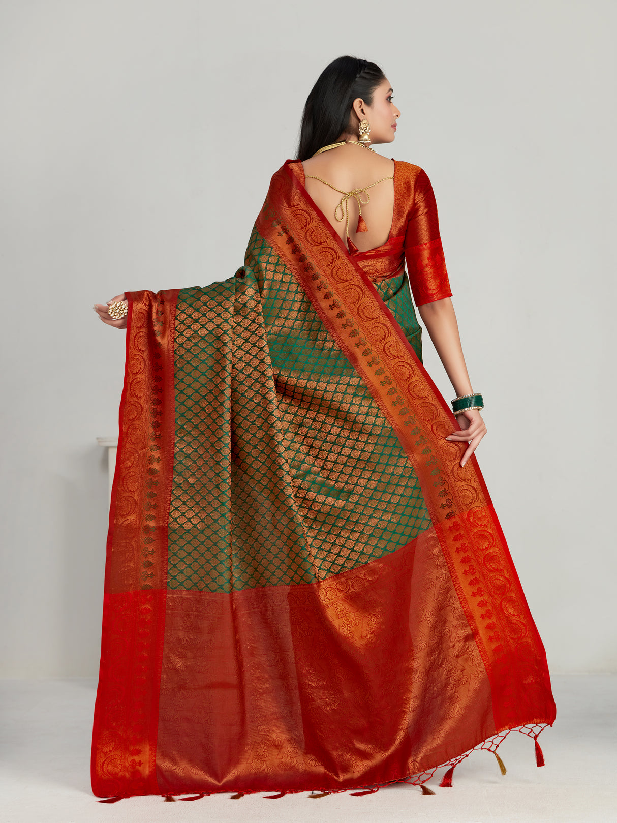 Mimosa Women's Woven Design Kanjivaram Art Silk Saree With Blouse Piece : SA00001131GRN