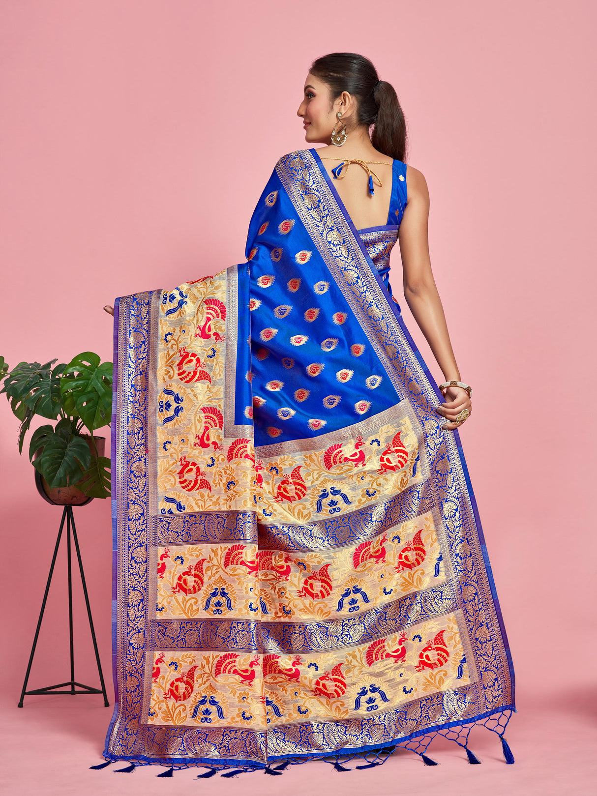 Mimosa Women's Woven Design Kanjivaram Art Silk Saree With Blouse Piece : SA00001259RBFREE