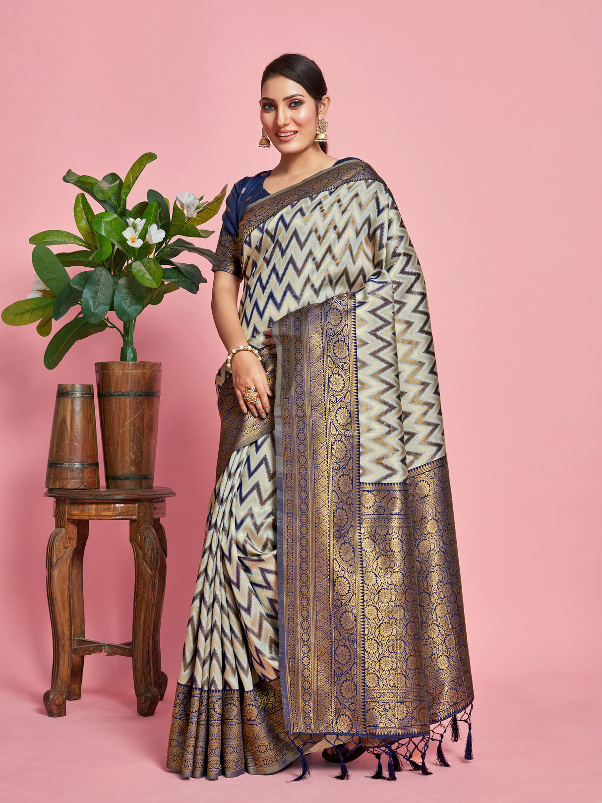 Mimosa Women's Woven Design Kanjivaram Art Silk Saree With Blouse Piece : SA00001280GYFREE