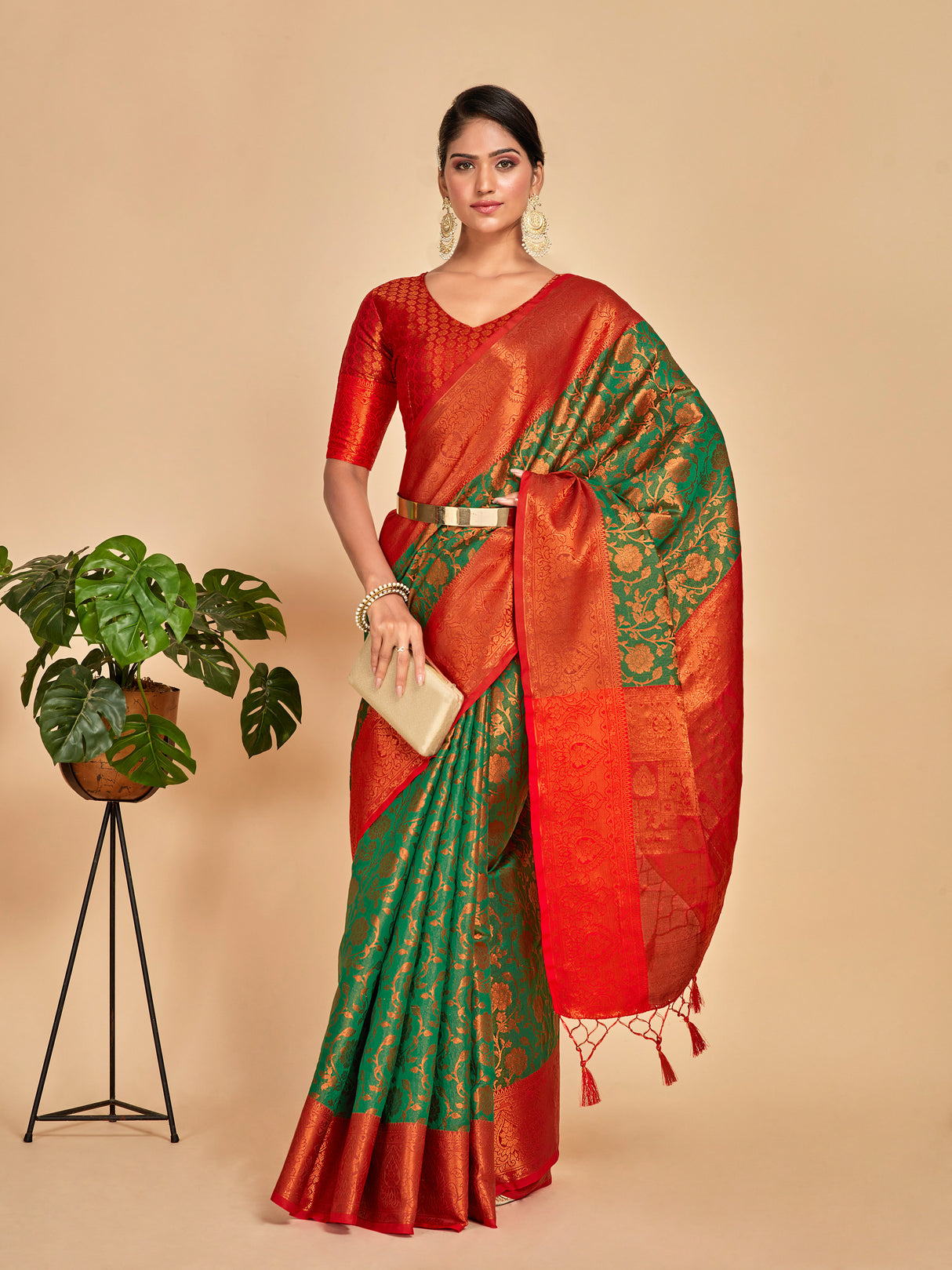 Mimosa Women's Woven Design Kanjivaram Art Silk Saree With Blouse Piece : SA00001291GRNFREE