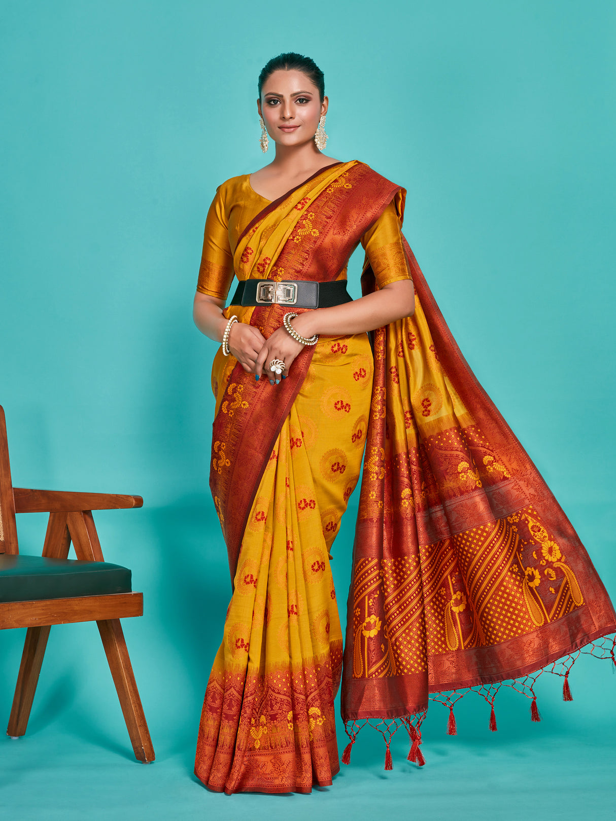 Mimosa Women's Woven Design Kanjivaram Art Silk Saree With Blouse Piece : SA00001295GDFREE