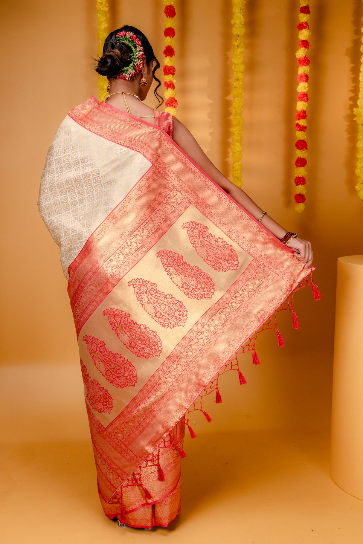 Mimosa Women's Woven Design Kanjivaram Style Art Silk Saree With Blouse Piece : SA00001609HWFREE