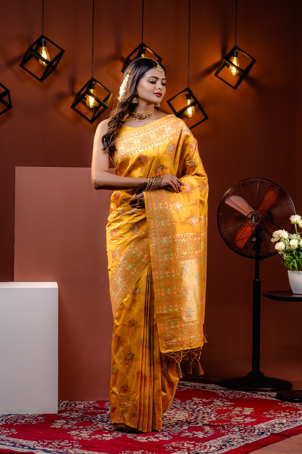 Mimosa Women's Woven Design Kanjivaram Style Art Silk Saree With Blouse Piece : SA00001663GDFREE