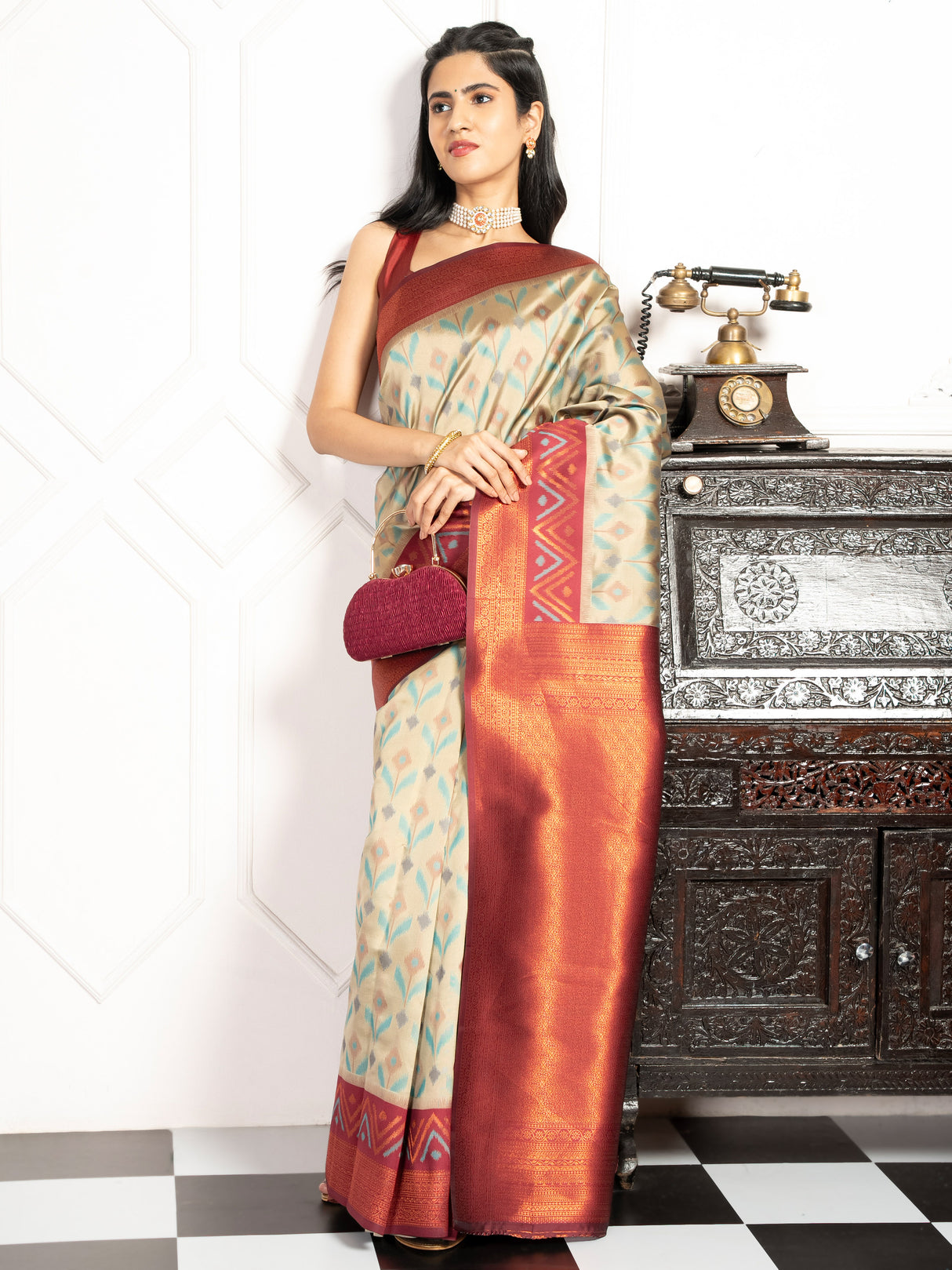 Mimosa Women's Woven Design Pochampally Style Art Silk Saree With Blouse Piece : SA00001948GYFREE