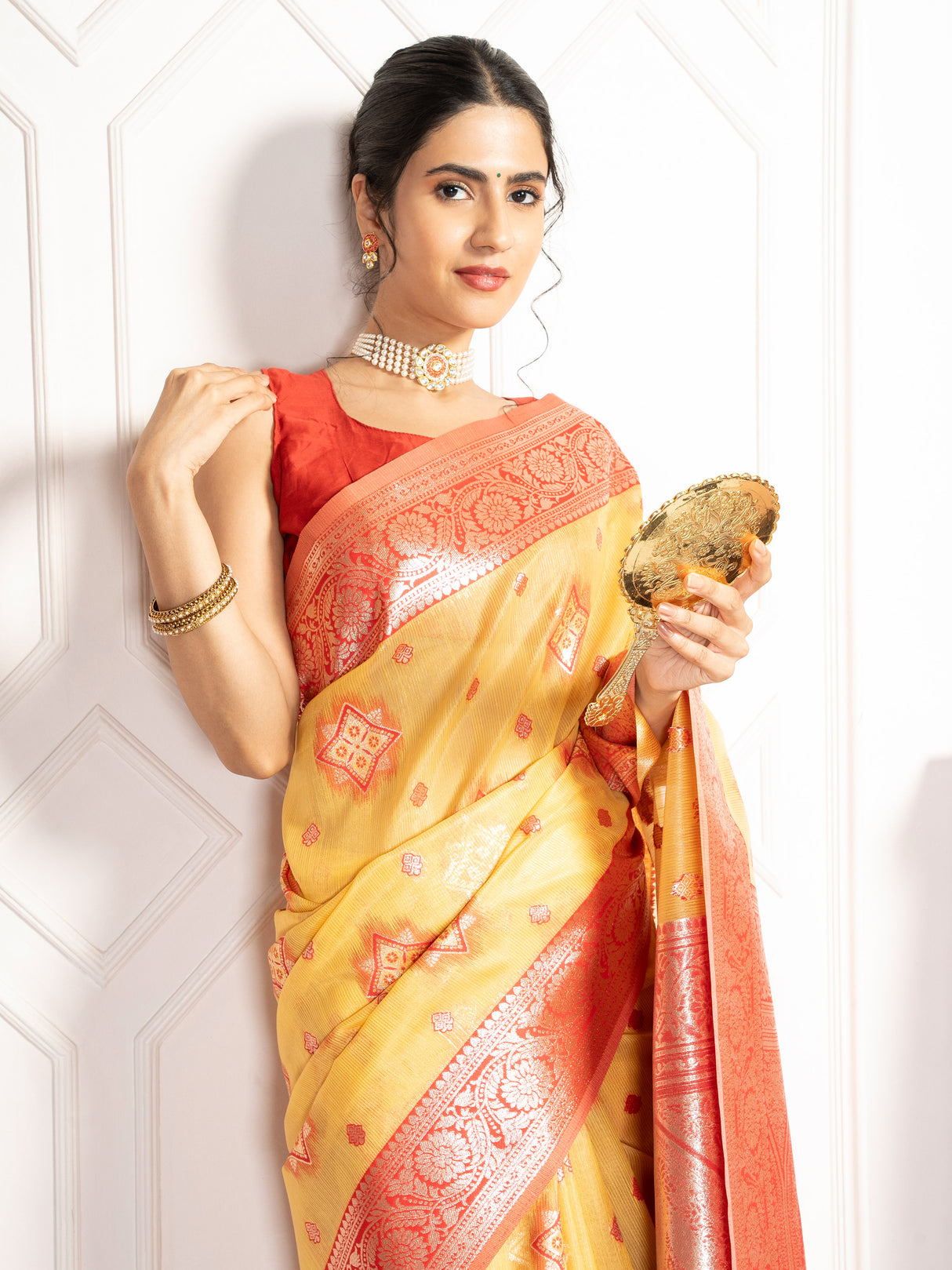 Mimosa Women's Woven Design Kanjivaram Style Art Silk Saree With Blouse Piece : SA00002068GDFREE