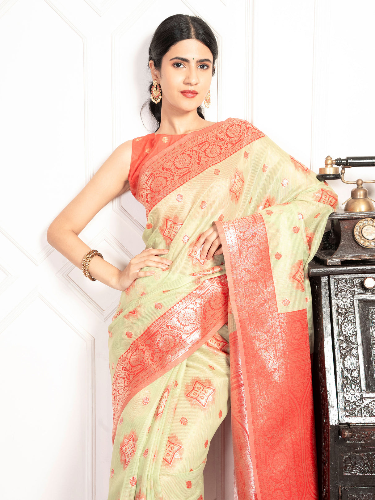 Mimosa Women's Woven Design Kanjivaram Style Art Silk Saree With Blouse Piece : SA00002068PSFREE