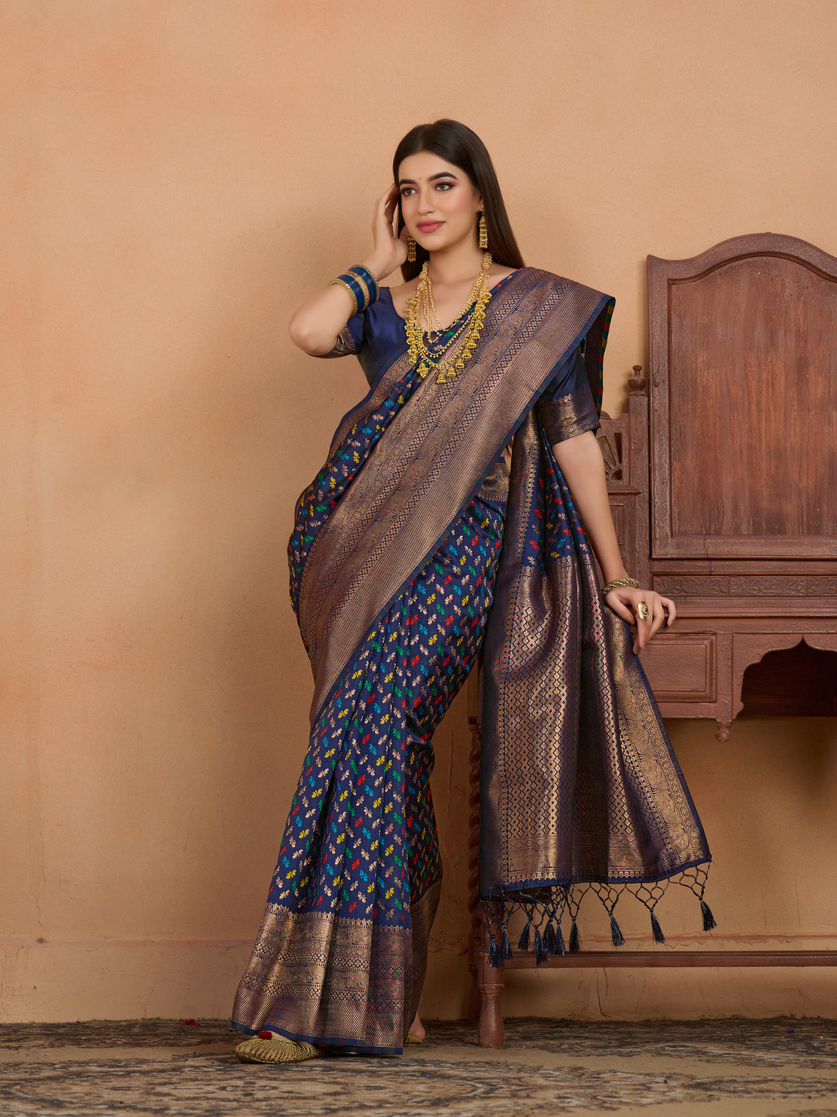 Mimosa Women's Woven Design Kanjivaram Art Silk Saree With Blouse Piece : SA0000908NV