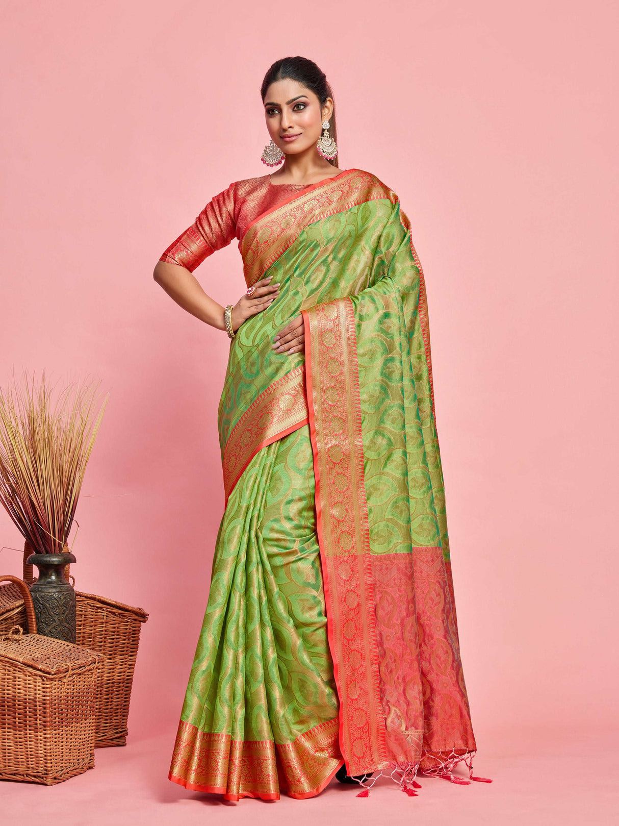 Mimosa Women's Woven Design Kanjivaram Art Silk Saree With Blouse Piece : SA00001229OLFREE