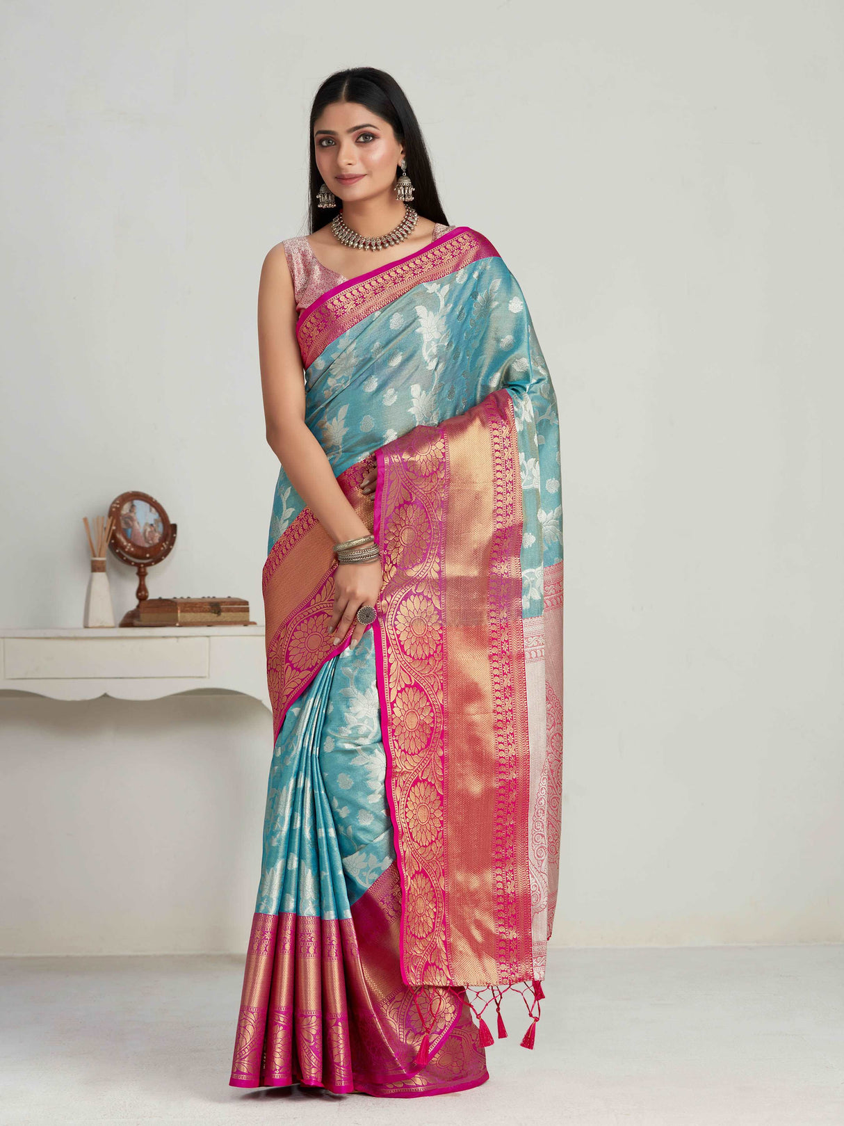 Mimosa Women's Woven Design Kanjivaram Art Silk Saree With Blouse Piece : SA0000463AN