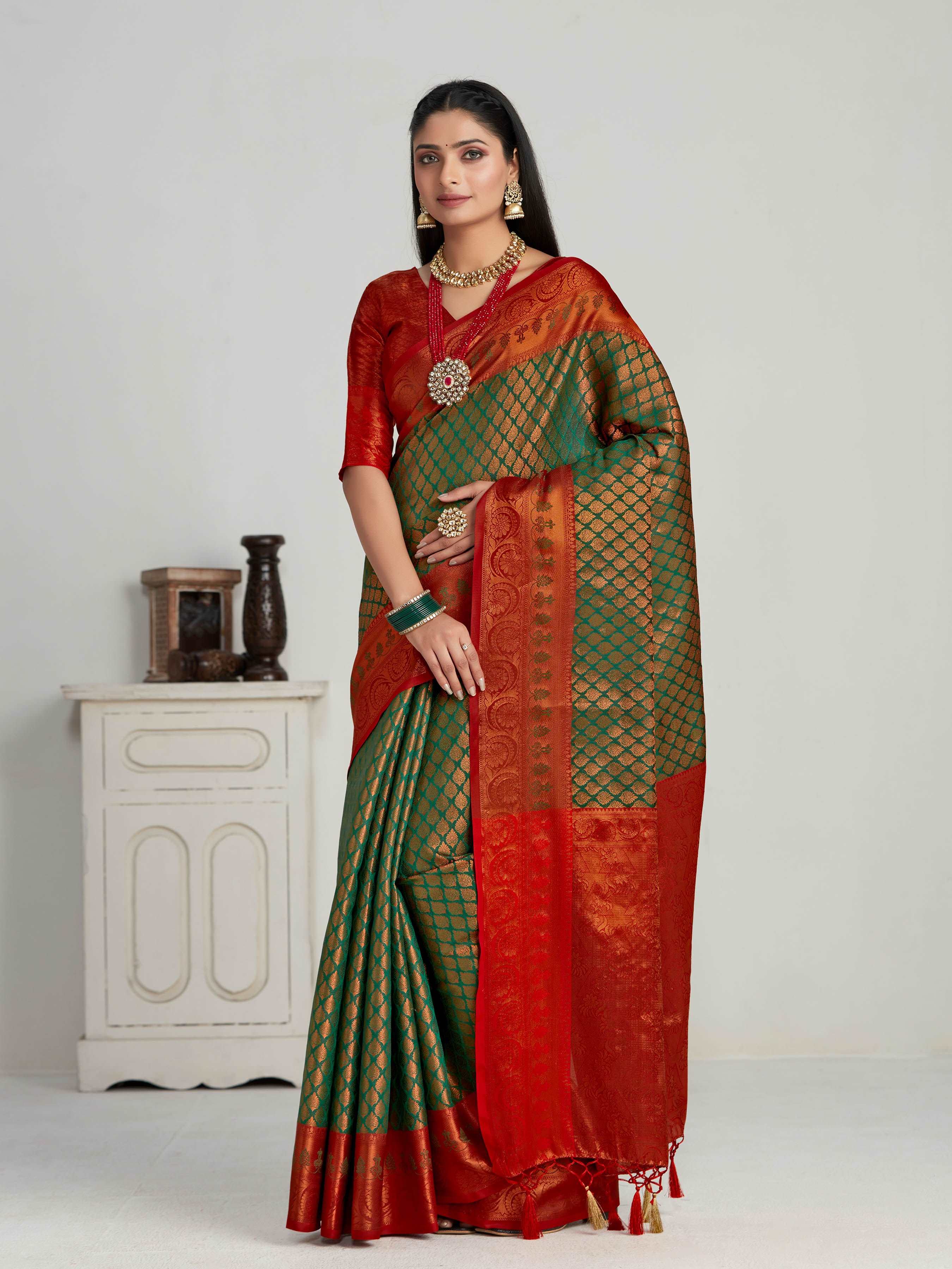 Woven Kanjivaram Art Silk Saree Price in India, Full Specifications &  Offers | DTashion.com