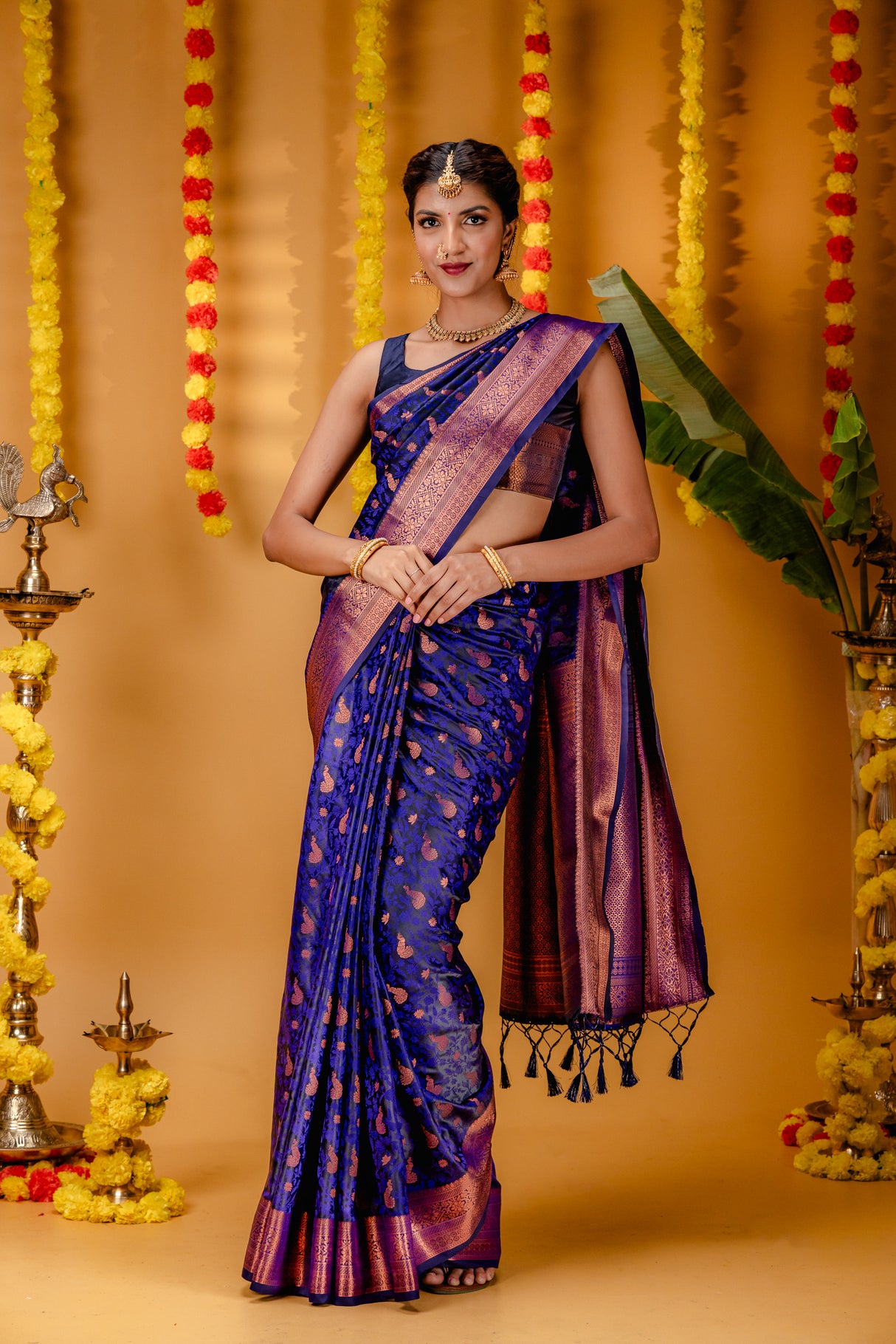 Mimosa Women's Woven Design Kanjivaram Style Art Silk Saree With Blouse Piece : SA00001700BLUFREE