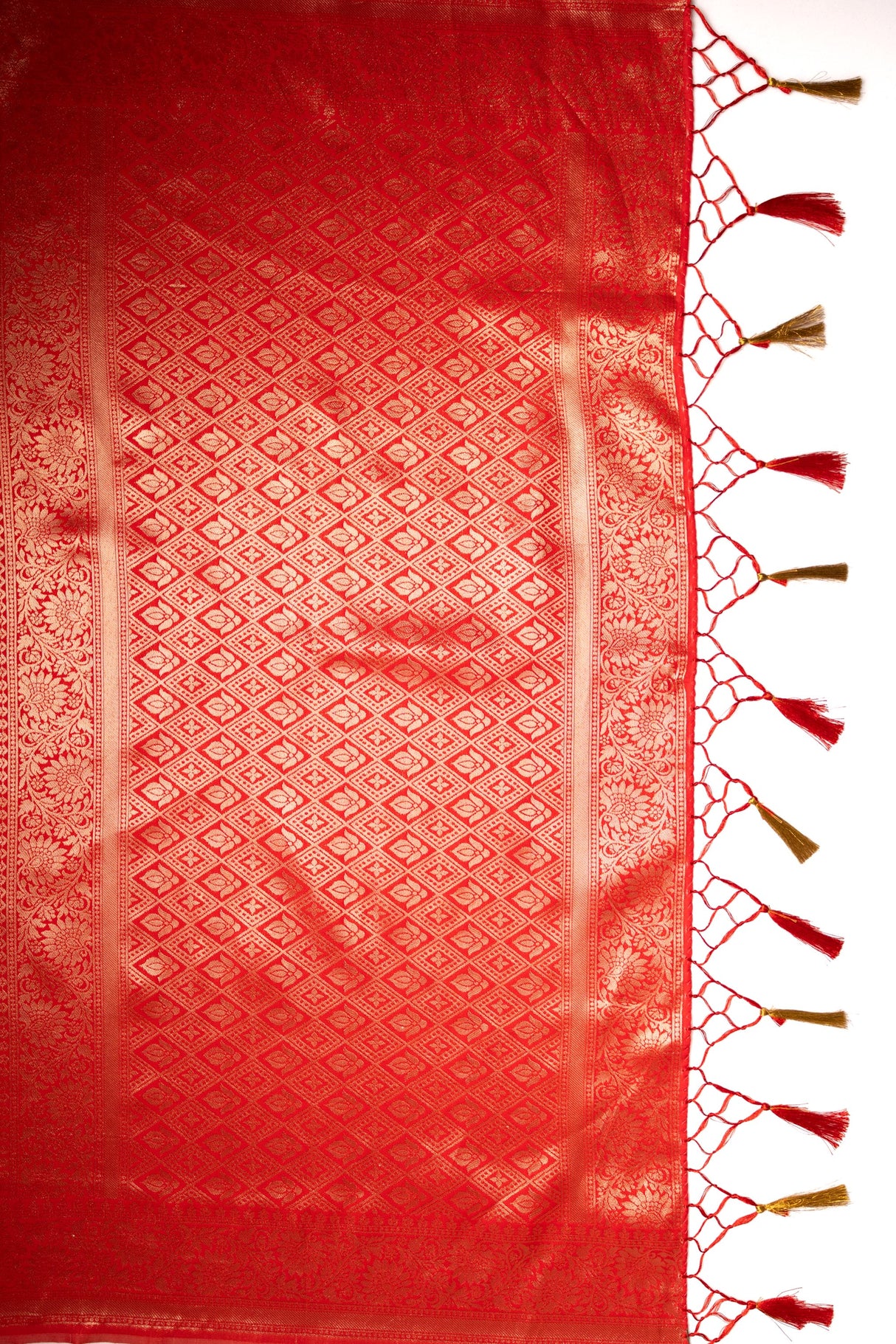 Mimosa Women's Woven Design Kanjivaram Style Art Silk Saree With Blouse Piece : SA00001586ORFREE