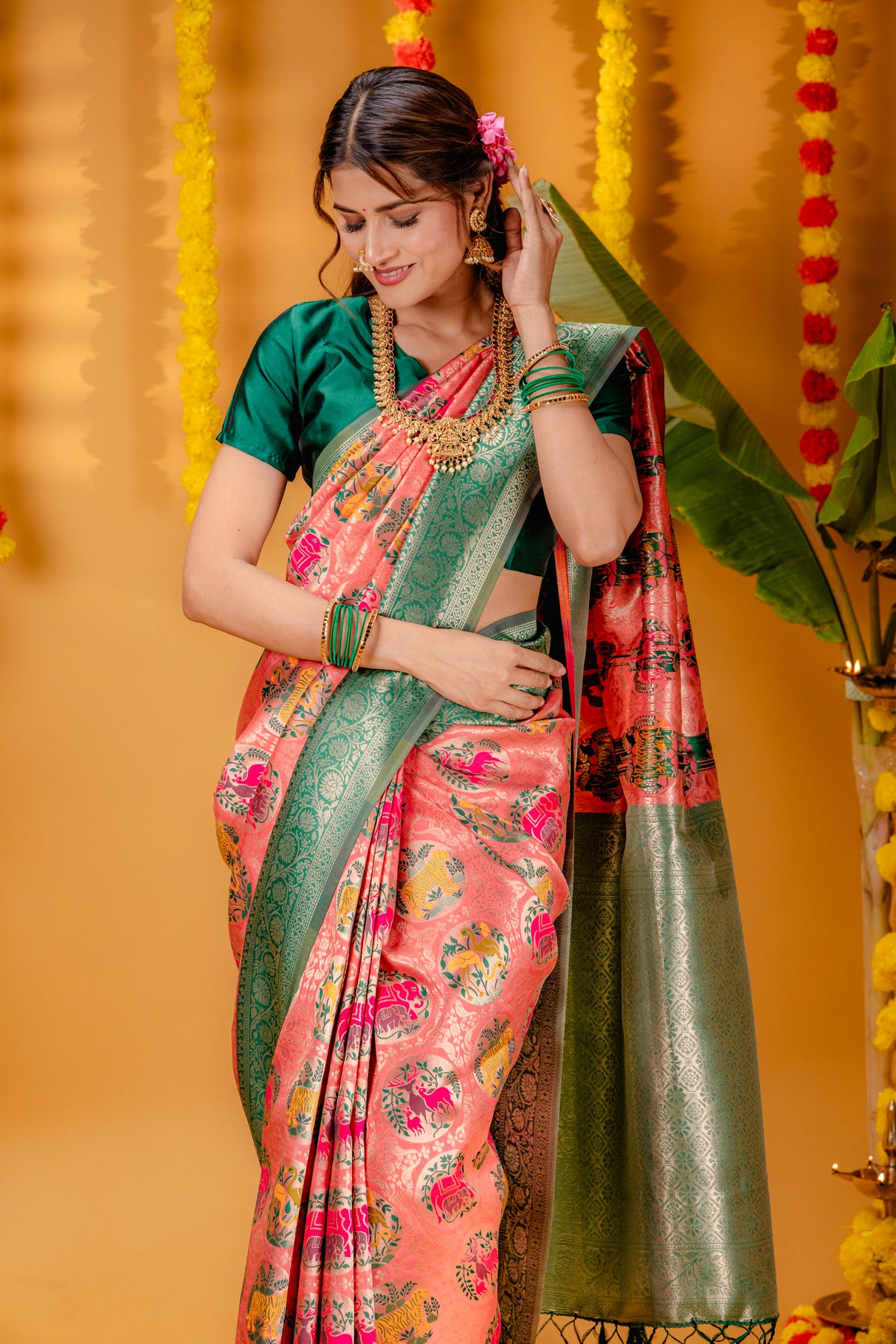 Mimosa Women's Woven Design Patola Style Art Silk Saree With Blouse Piece : SA00001656GJFREE