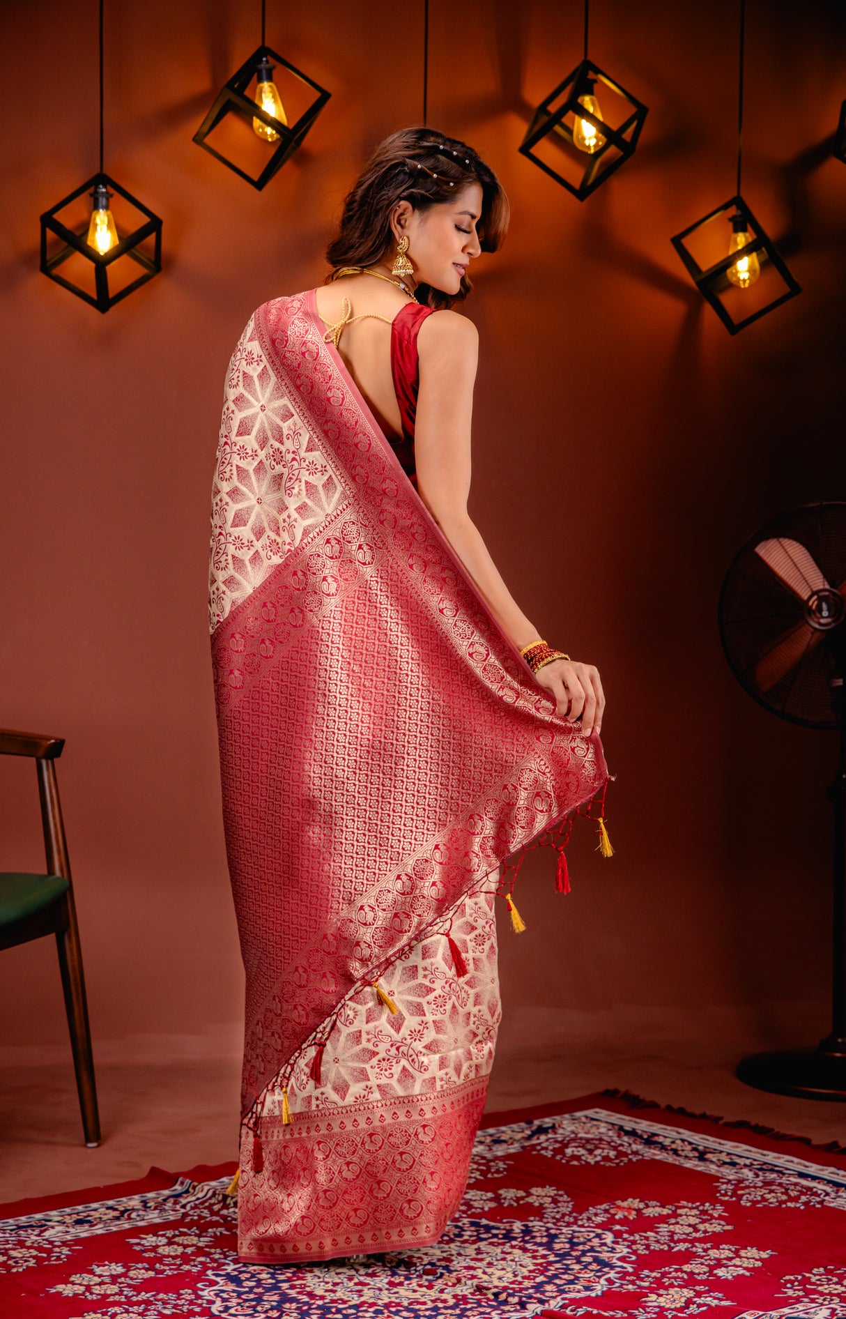 Mimosa Women's Woven Design Kanjivaram Style Art Silk Saree With Blouse Piece : SA00001587TSFREE