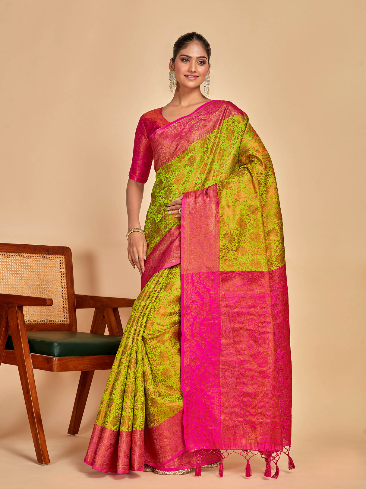 Mimosa Women's Woven Design Kanjivaram Art Silk Saree With Blouse Piece : SA00001294PSFREE