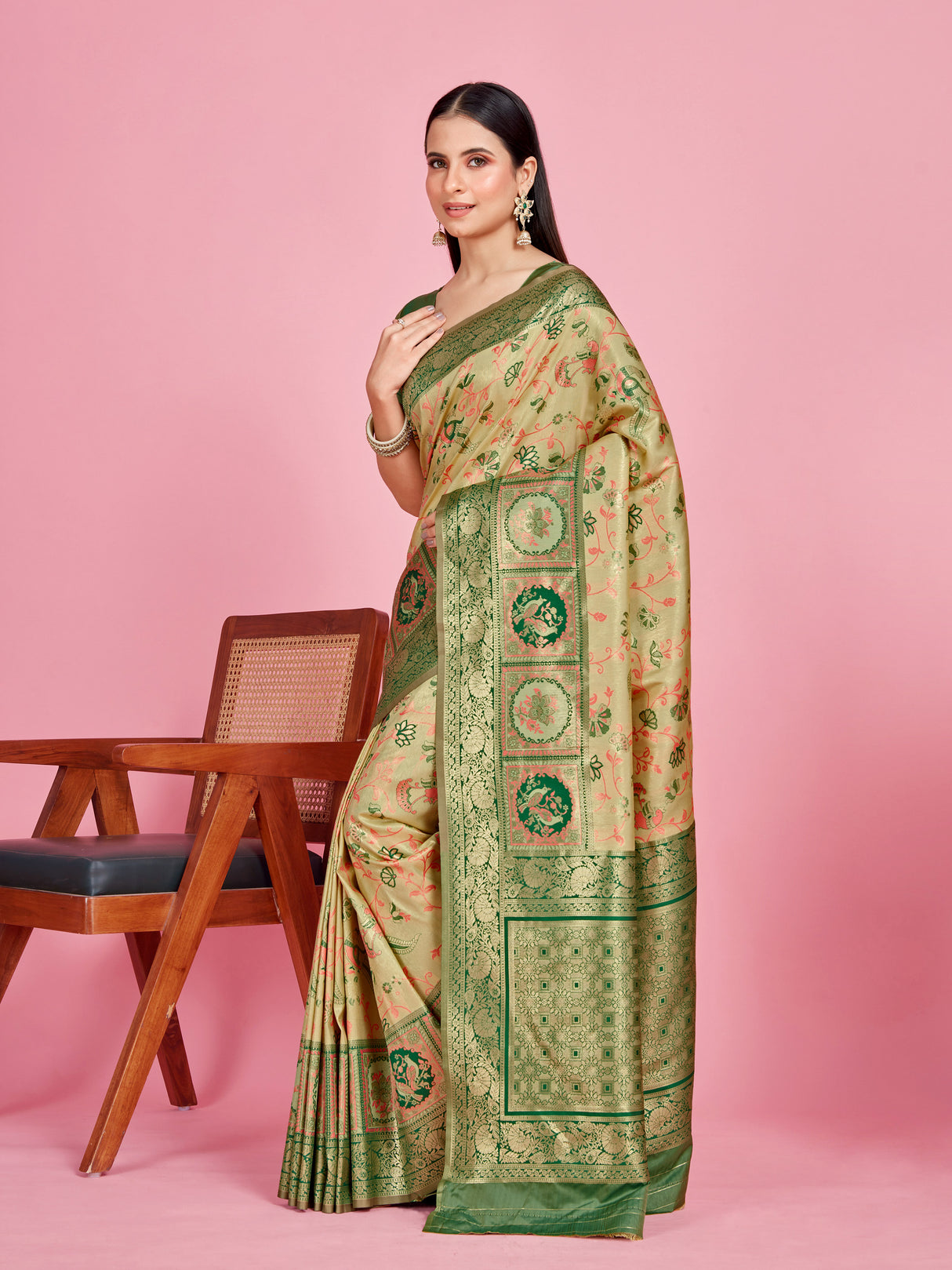 Mimosa Women's Woven Design Patola Style Art Silk Saree With Blouse Piece : SA00001389CRFREE