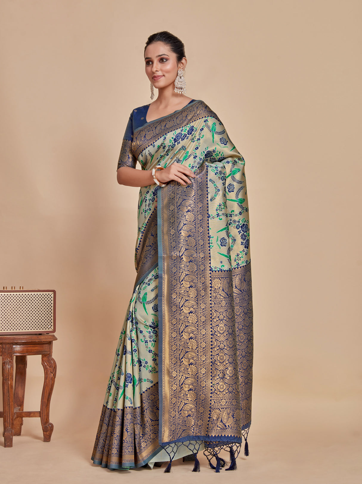 Mimosa Women's Woven Design Kanjivaram Style Art Silk Saree With Blouse Piece : SA00001257GYFREE