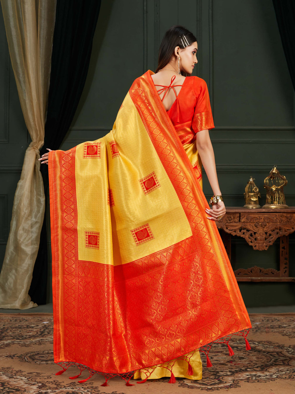 Mimosa Women's Woven Design Kanjivaram Art Silk Saree With Blouse Piece : SA0000898GD