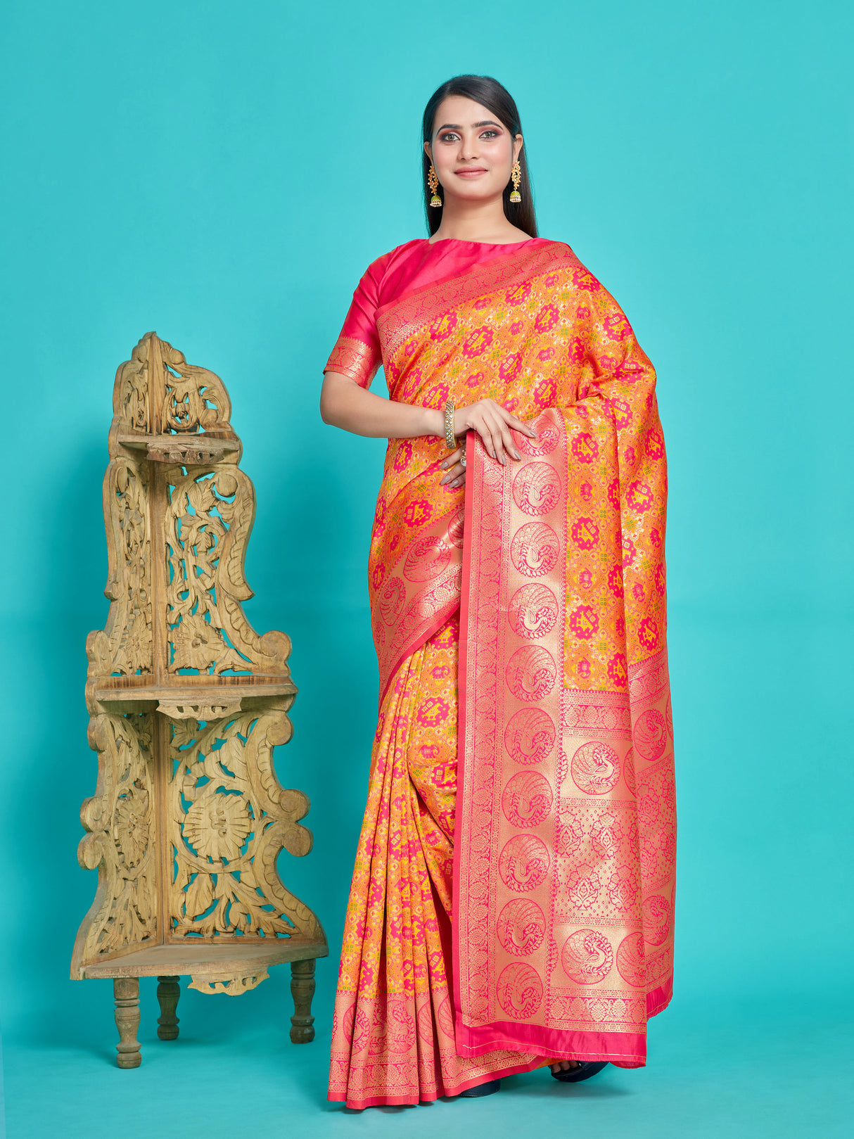 Mimosa Women's Woven Design Patola Style Art Silk Saree With Blouse Piece : SA00001346GDFREE