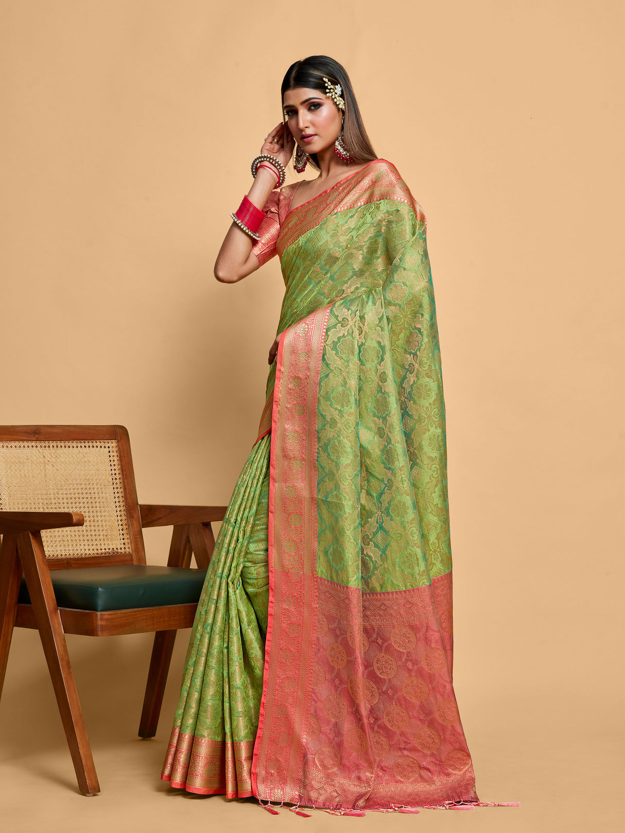 Mimosa Women's Woven Design Kanjivaram Art Silk Saree With Blouse Piece : SA00001230OLFREE