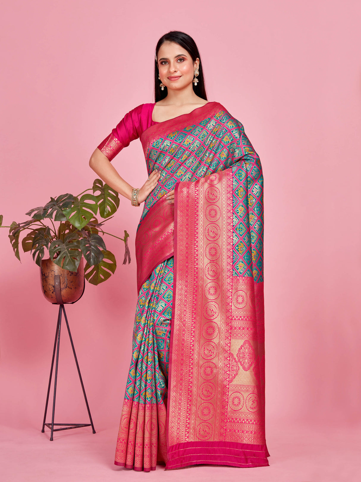 Mimosa Women's Woven Design Patola Style Art Silk Saree With Blouse Piece : SA00001345RMFREE