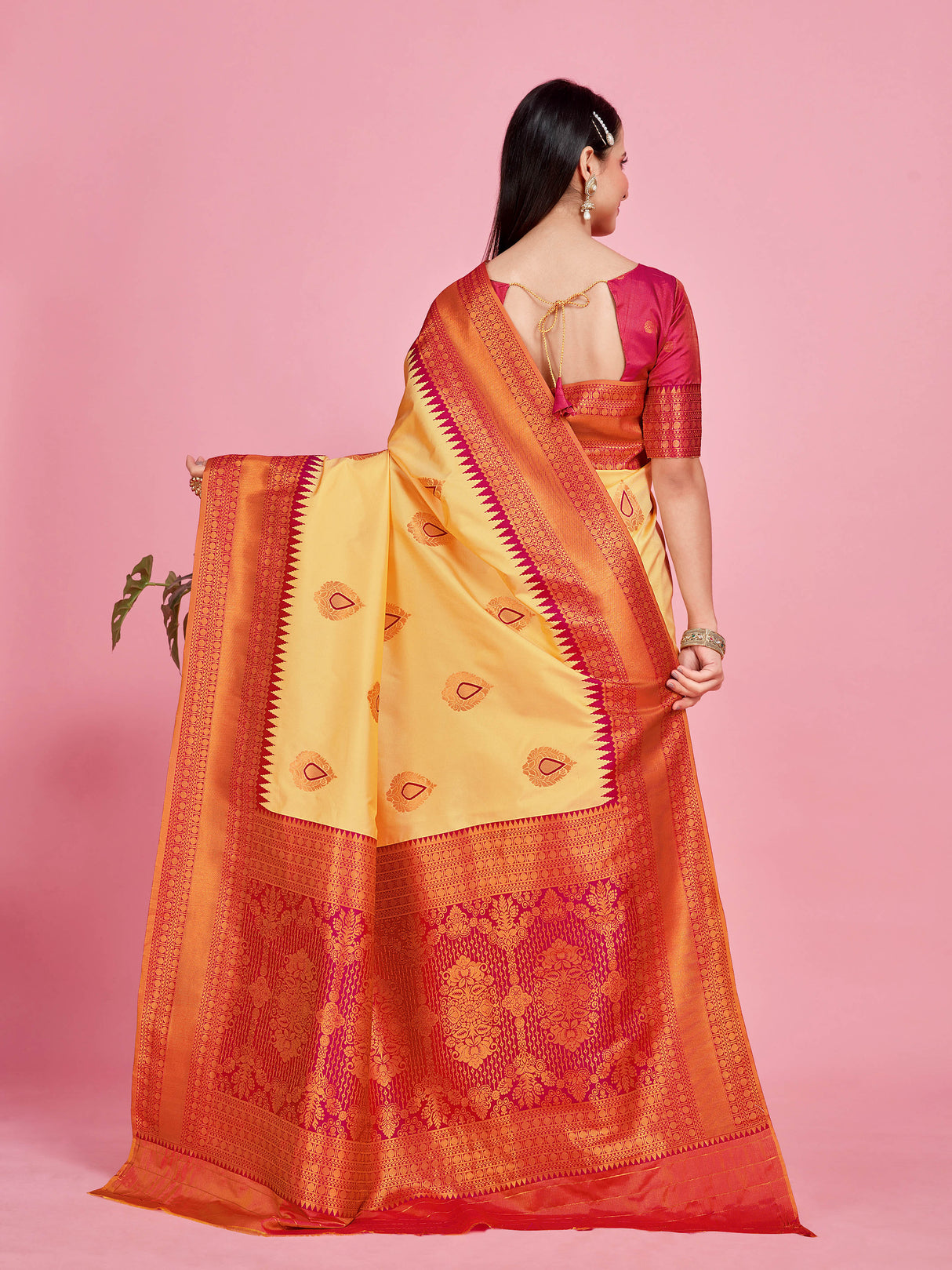 Mimosa Women's Woven Design Kanjivaram Style Art Silk Saree With Blouse Piece : SA00001377BEGFREE