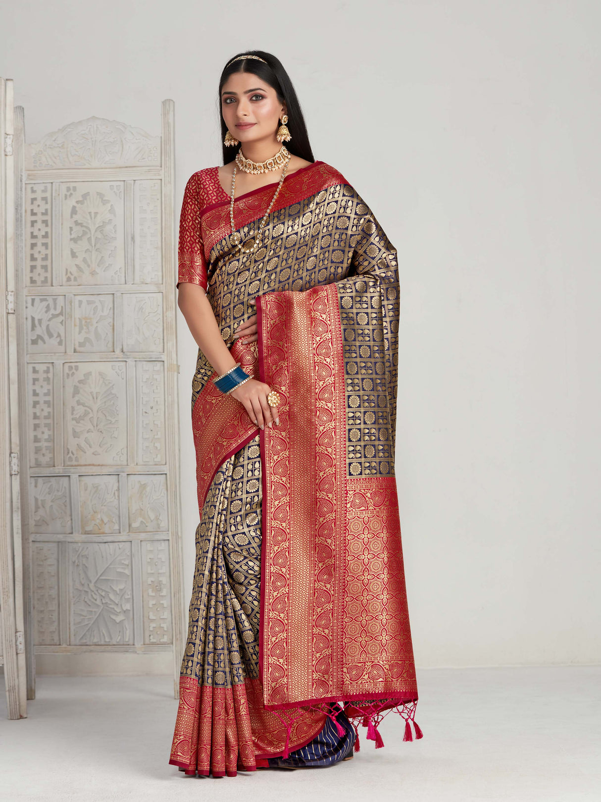 Mimosa Women's Woven Design Kanjivaram Art Silk Saree With Blouse Piece : SA00001102NV