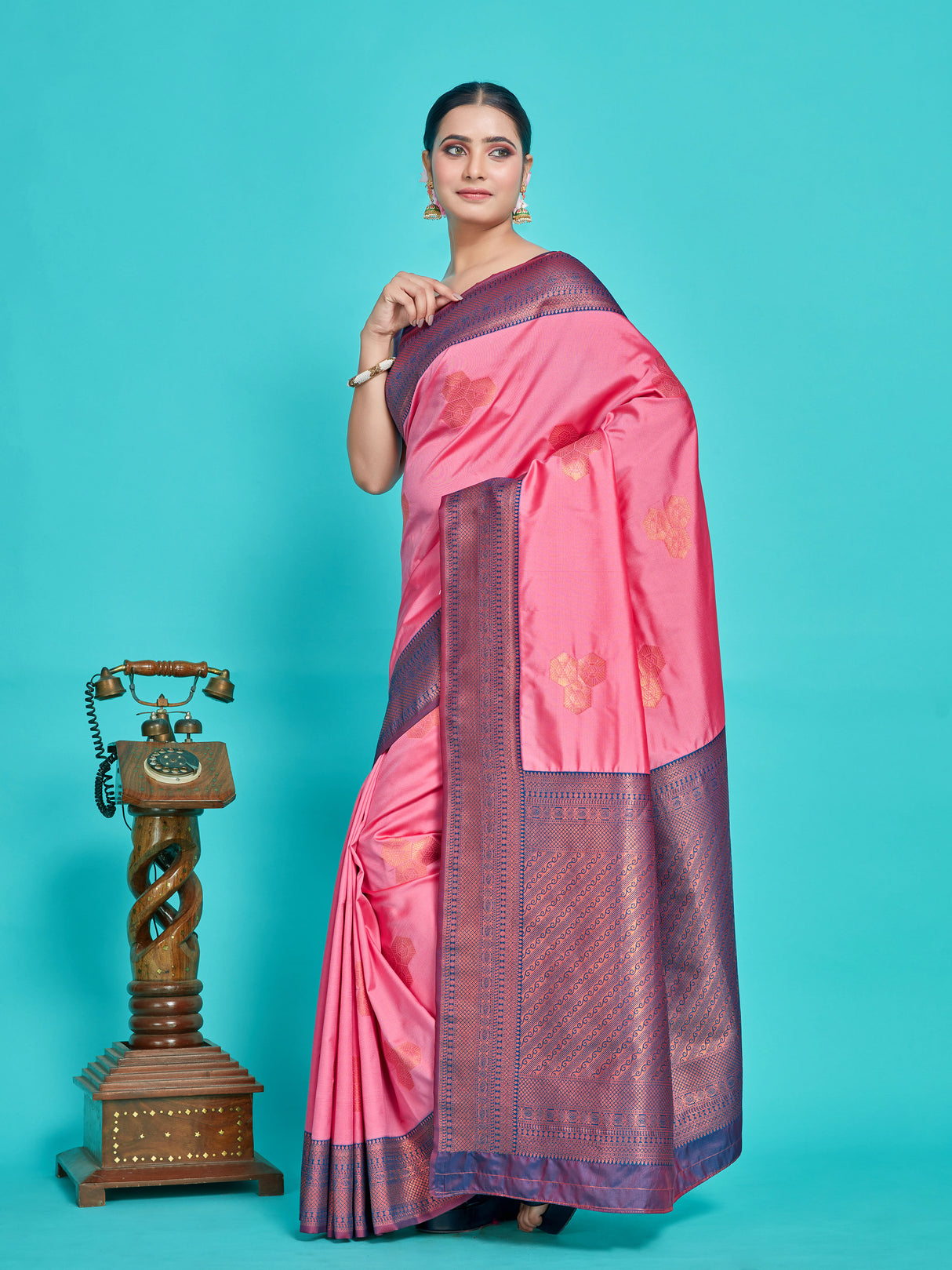 Mimosa Women's Woven Design Kanjivaram Style Art Silk Saree With Blouse Piece : SA00001385PNKFREE