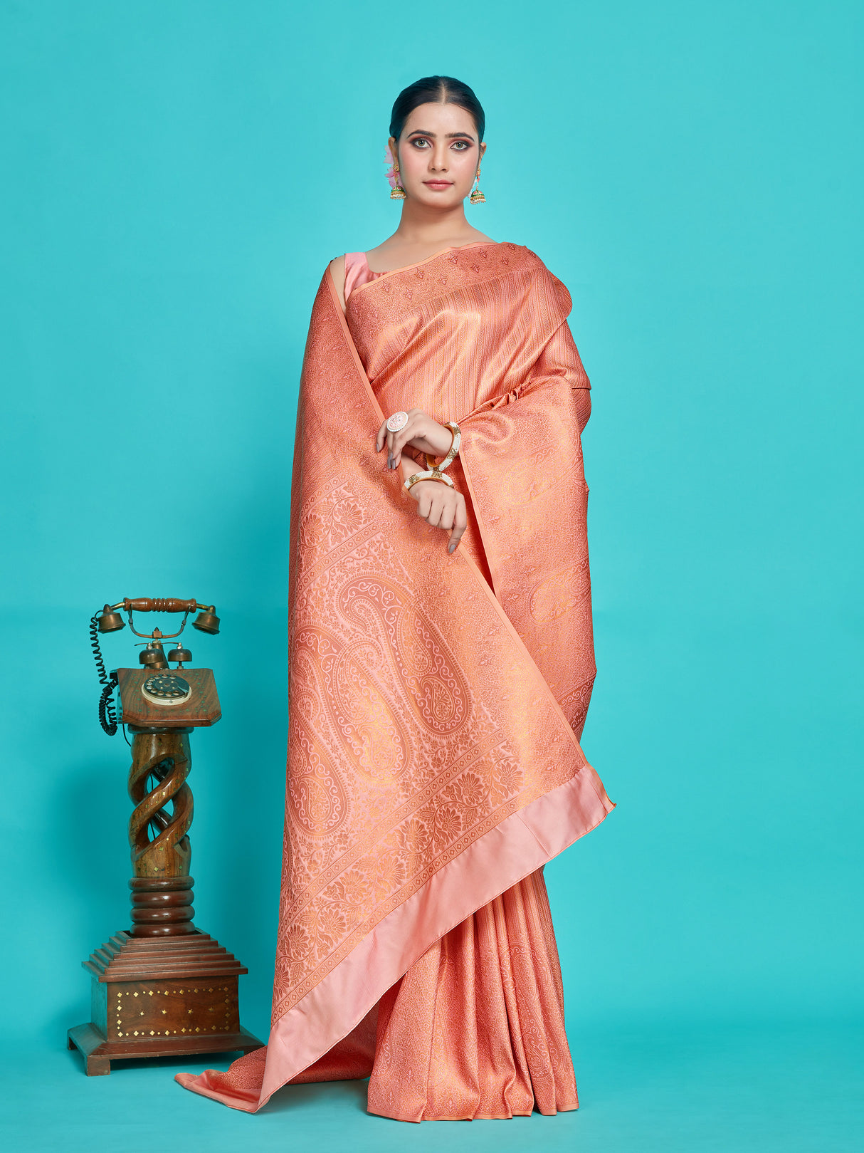 Mimosa Women's Woven Design Kanjivaram Style Art Silk Saree With Blouse Piece : SA00001376PNKFREE