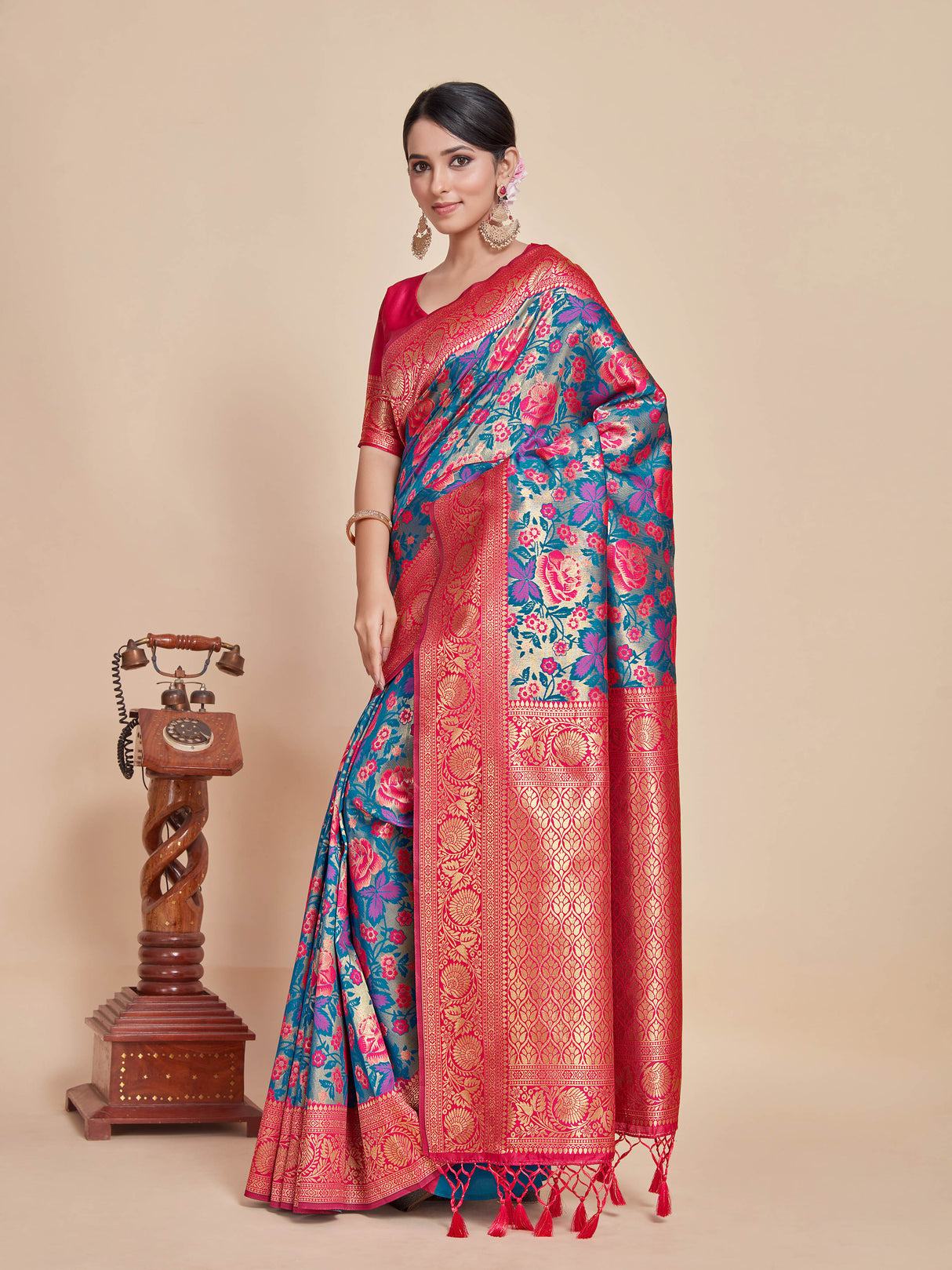 Mimosa Women's Woven Design Kanjivaram Style Art Silk Saree With Blouse Piece : SA00001335IBFREE