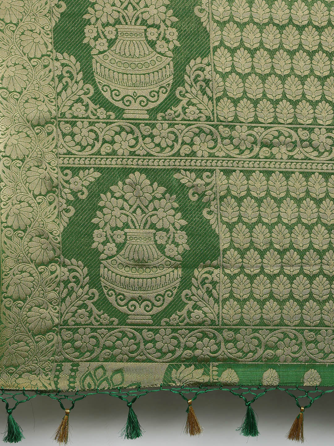 Mimosa Womens Art Silk Saree Kanjivaram BGreen Color