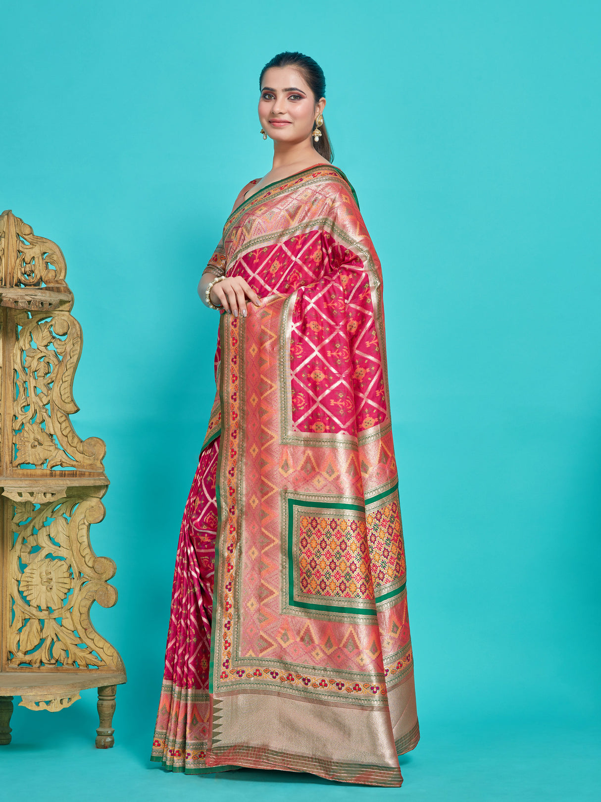 Mimosa Women's Woven Design Patola Style Art Silk Saree With Blouse Piece : SA00001378RNFREE