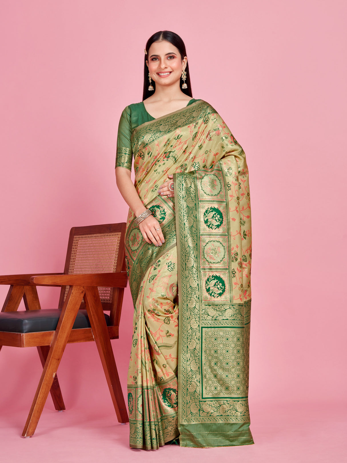 Mimosa Women's Woven Design Patola Style Art Silk Saree With Blouse Piece : SA00001389CRFREE