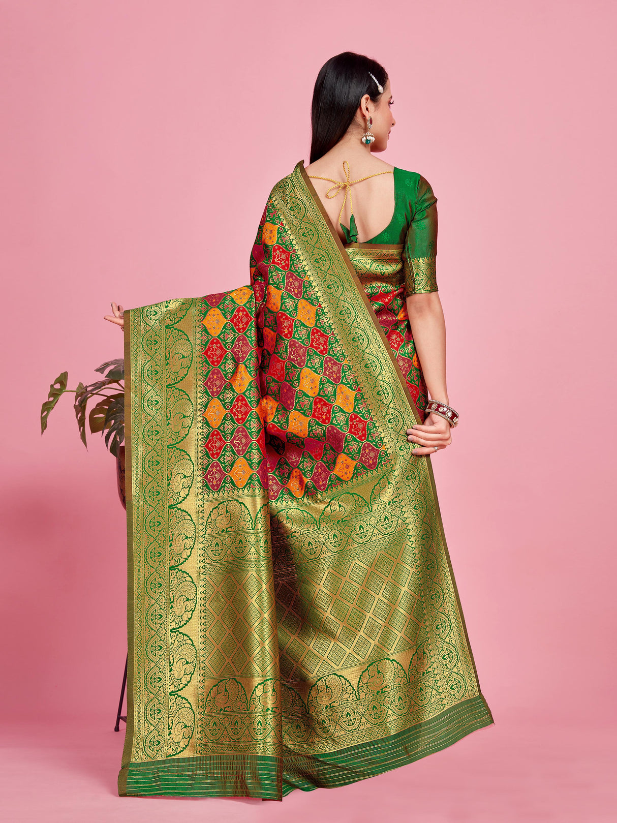 Mimosa Women's Woven Design Patola Style Art Silk Saree With Blouse Piece : SA00001343GRNFREE