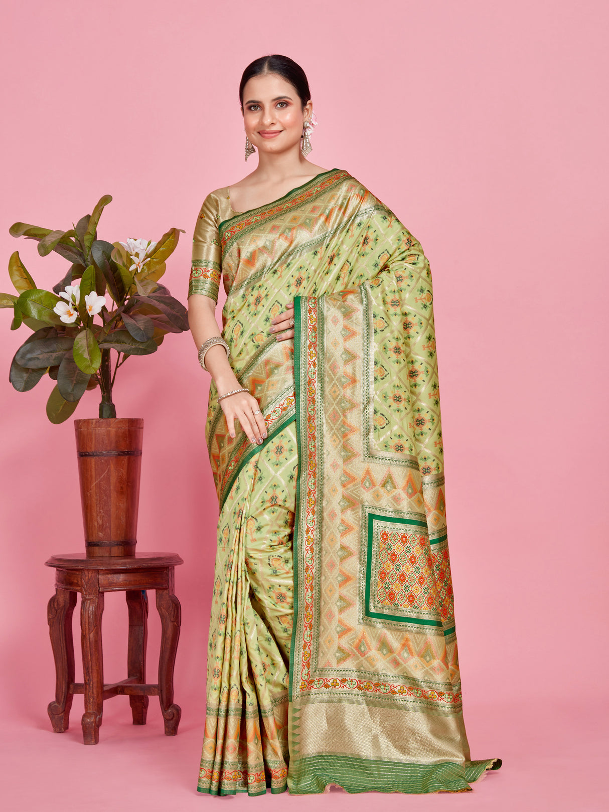 Mimosa Women's Woven Design Patola Style Art Silk Saree With Blouse Piece : SA00001378PSFREE