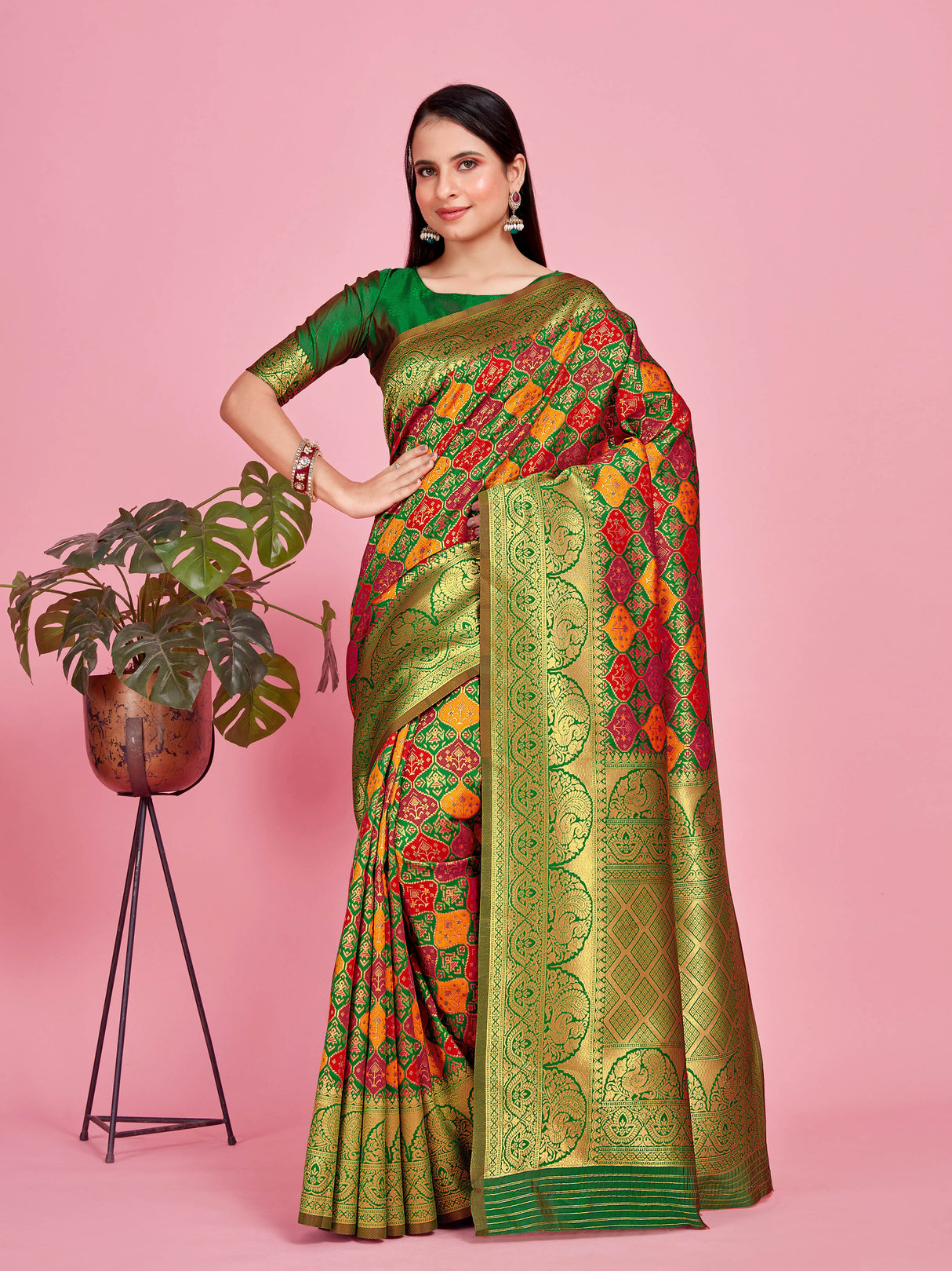 Mimosa Women's Woven Design Patola Style Art Silk Saree With Blouse Piece : SA00001343GRNFREE