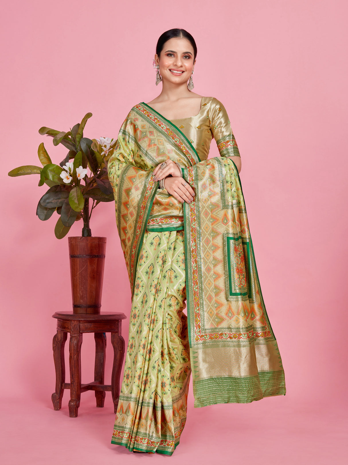 Mimosa Women's Woven Design Patola Style Art Silk Saree With Blouse Piece : SA00001378PSFREE