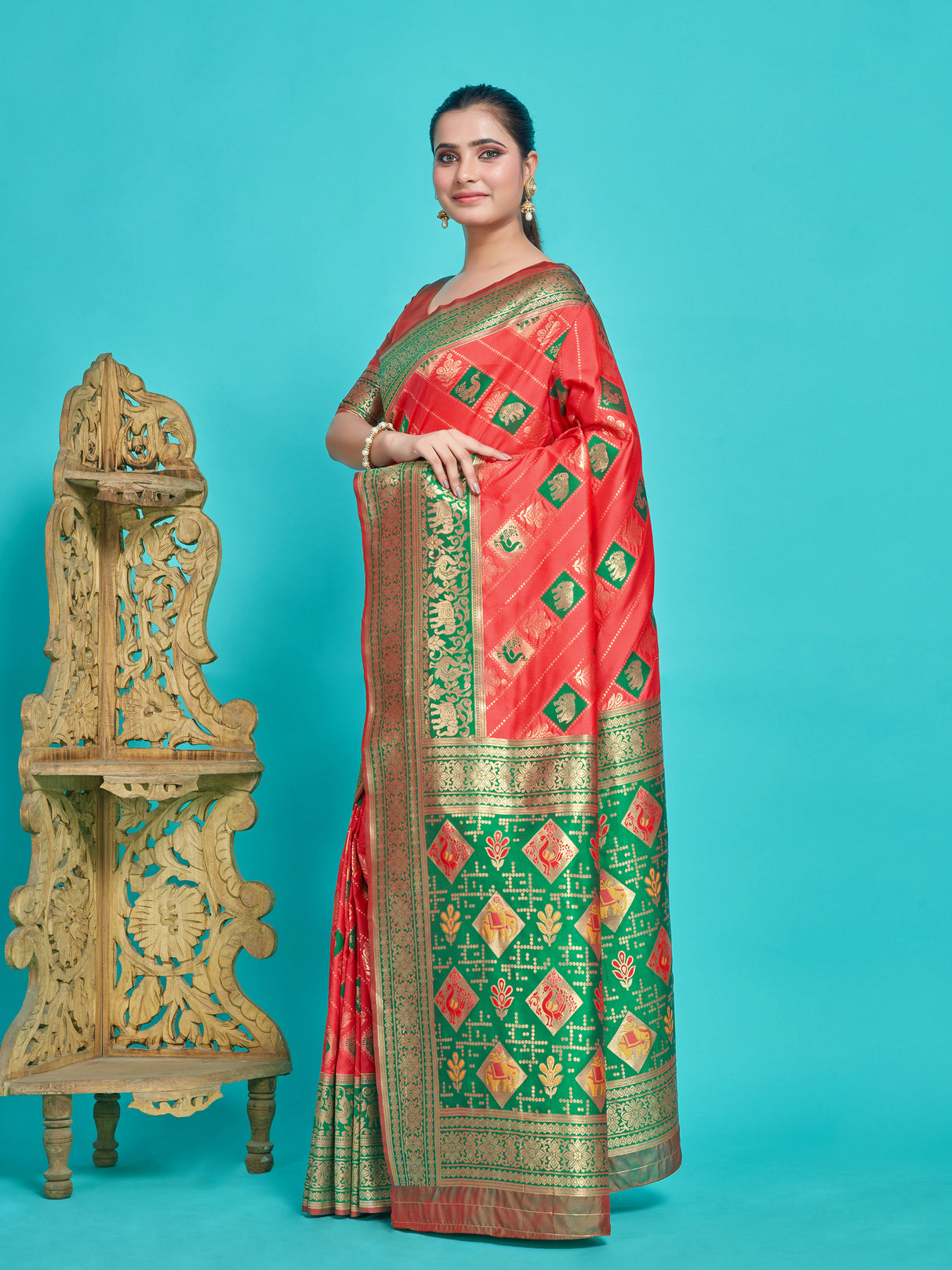 Mimosa Women's Woven Design Kanjivaram Style Art Silk Saree With Blouse Piece : SA00001380GJFREE