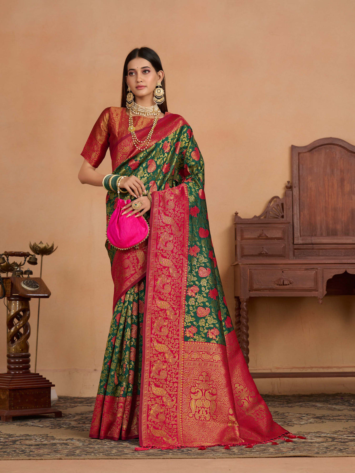 Mimosa Women's Woven Design Kanjivaram Art Silk Saree With Blouse Piece : SA0000890GRN