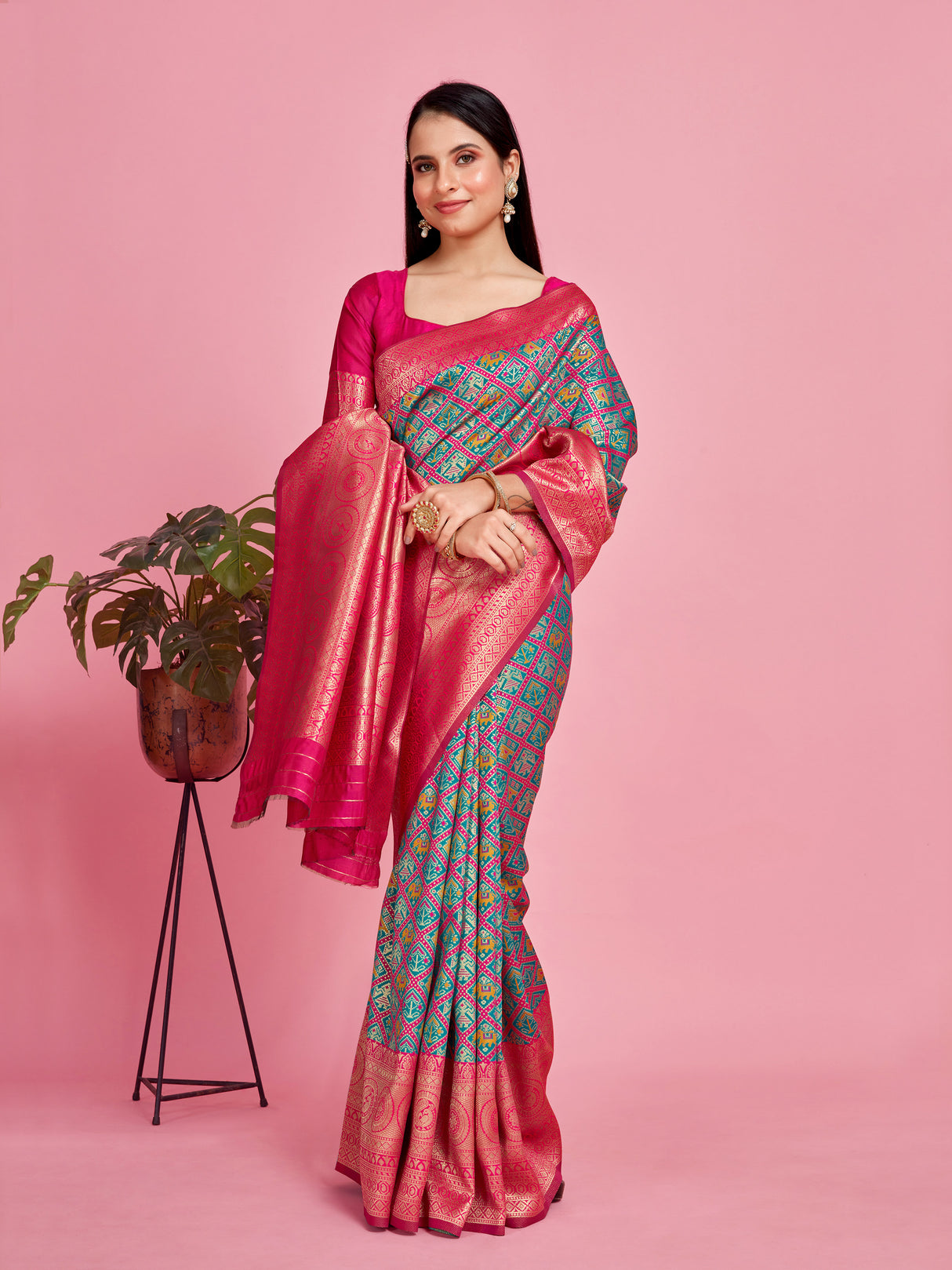 Mimosa Women's Woven Design Patola Style Art Silk Saree With Blouse Piece : SA00001345RMFREE