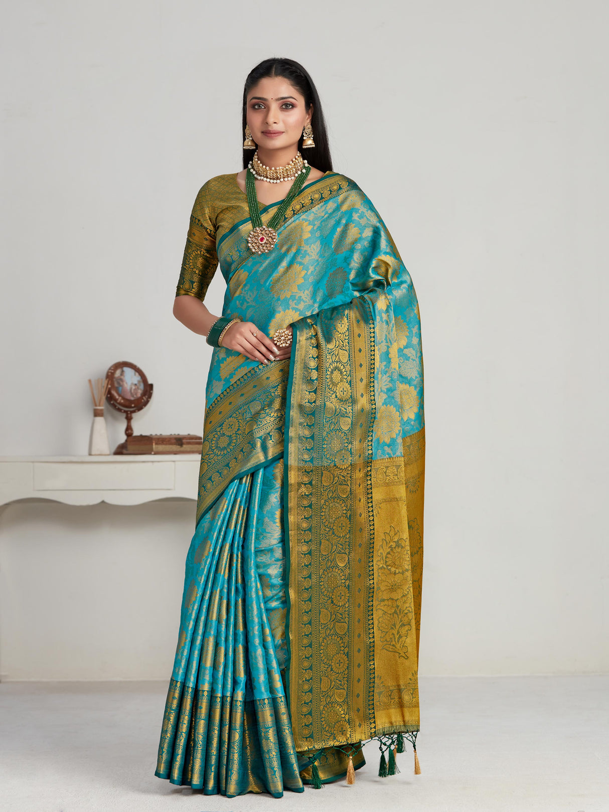 Mimosa Women's Woven Design Kanjivaram Art Silk Saree With Blouse Piece : SA00001128AN