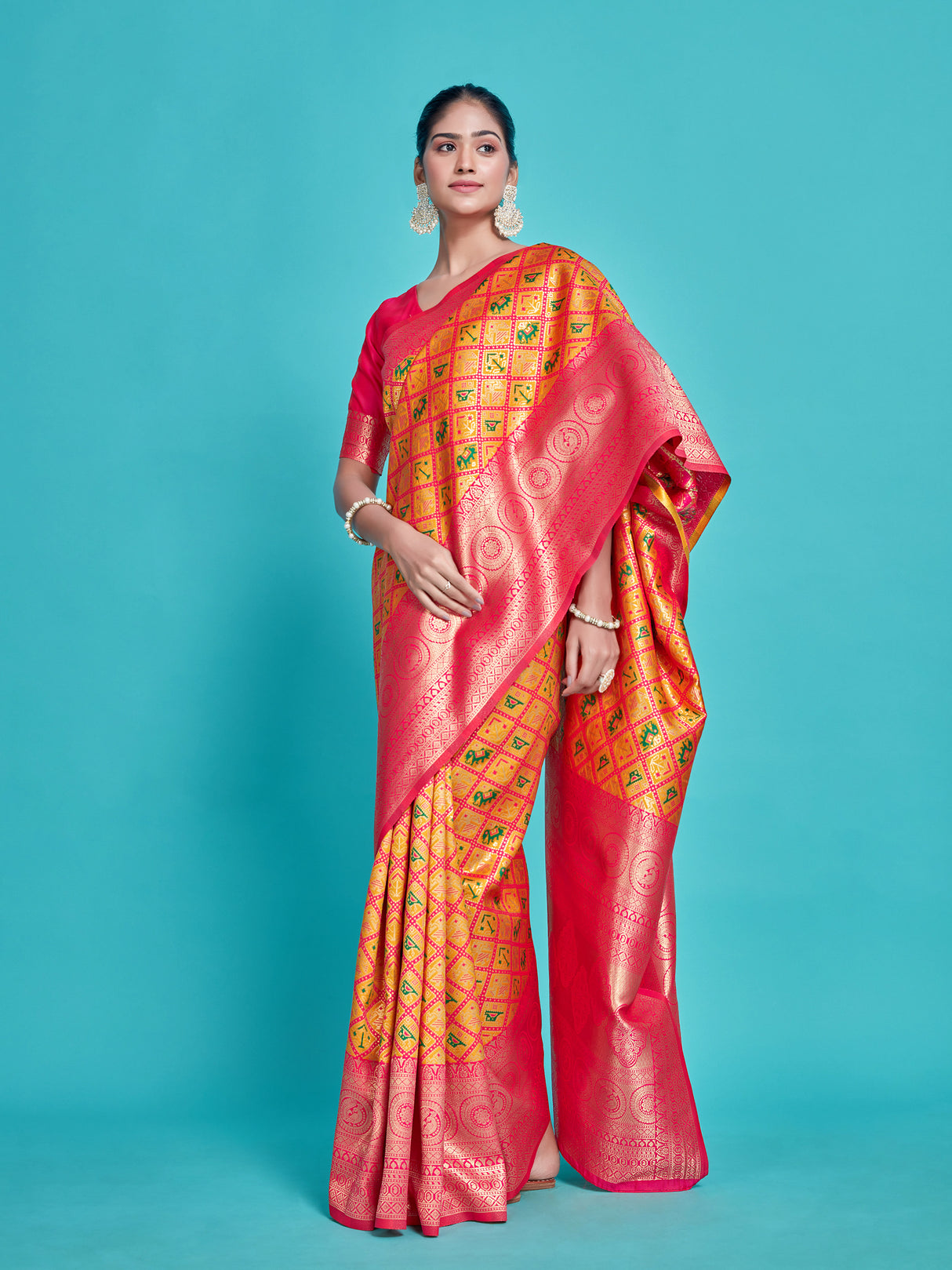 Mimosa Women's Woven Design Patola Style Art Silk Saree With Blouse Piece : SA00001345GDFREE