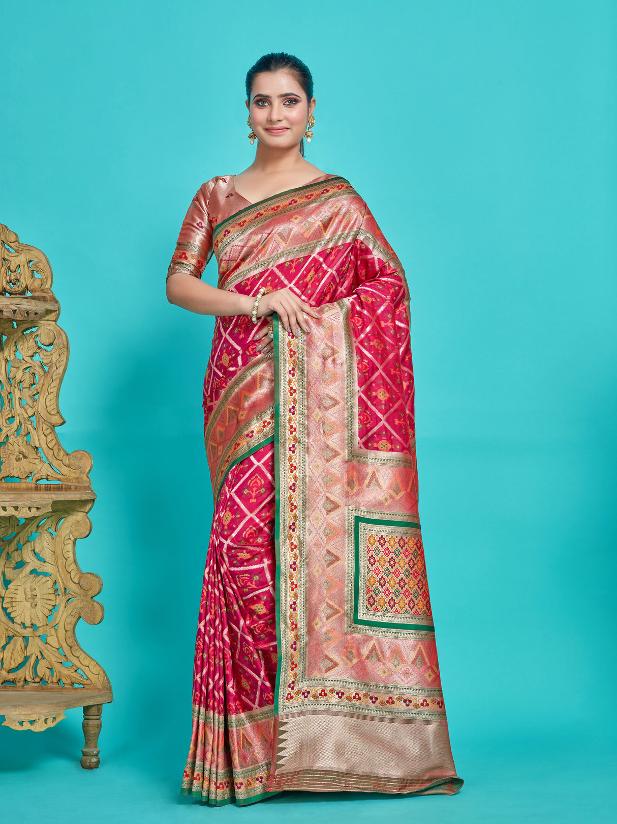 Mimosa Women's Woven Design Patola Style Art Silk Saree With Blouse Piece : SA00001378RNFREE