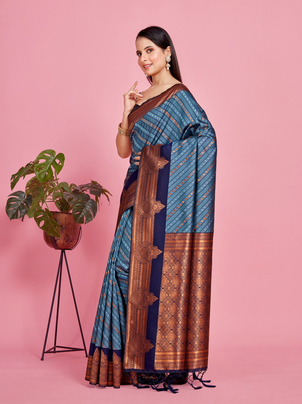 Mimosa Women's Woven Design Kanjivaram Style Art Silk Saree With Blouse Piece : SA00001252NVFREE